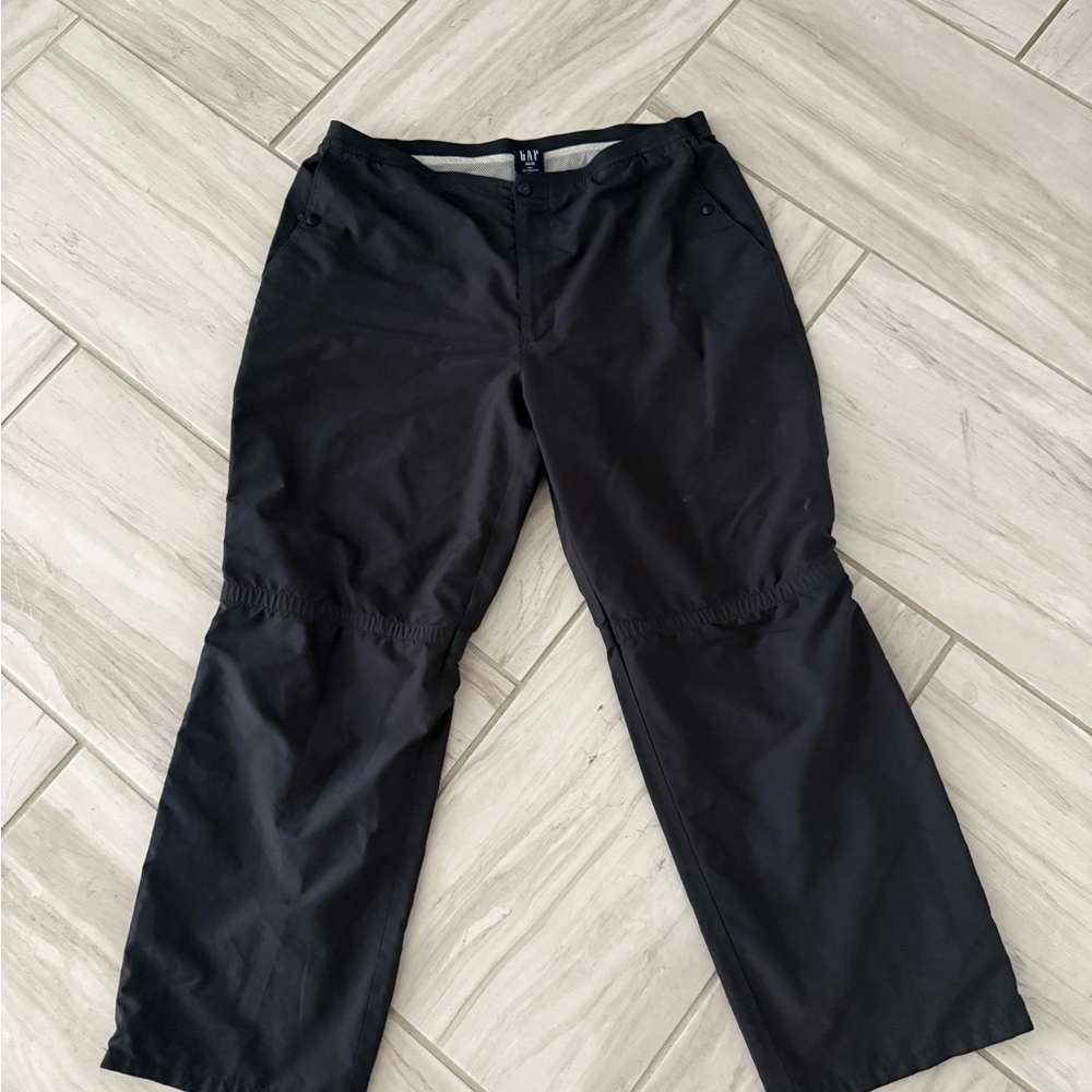 GAP Black Men's Convertible Zip-Off Jogger Pants